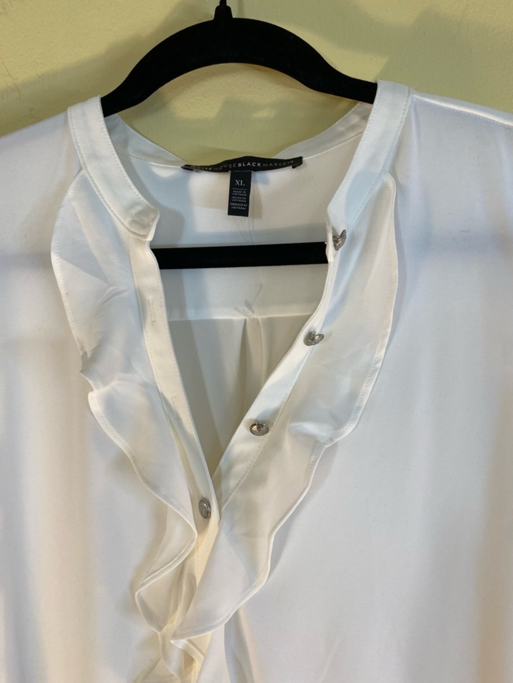 White House Black Market White Ruffle-Trim V-Neck Blouse NWO Tags